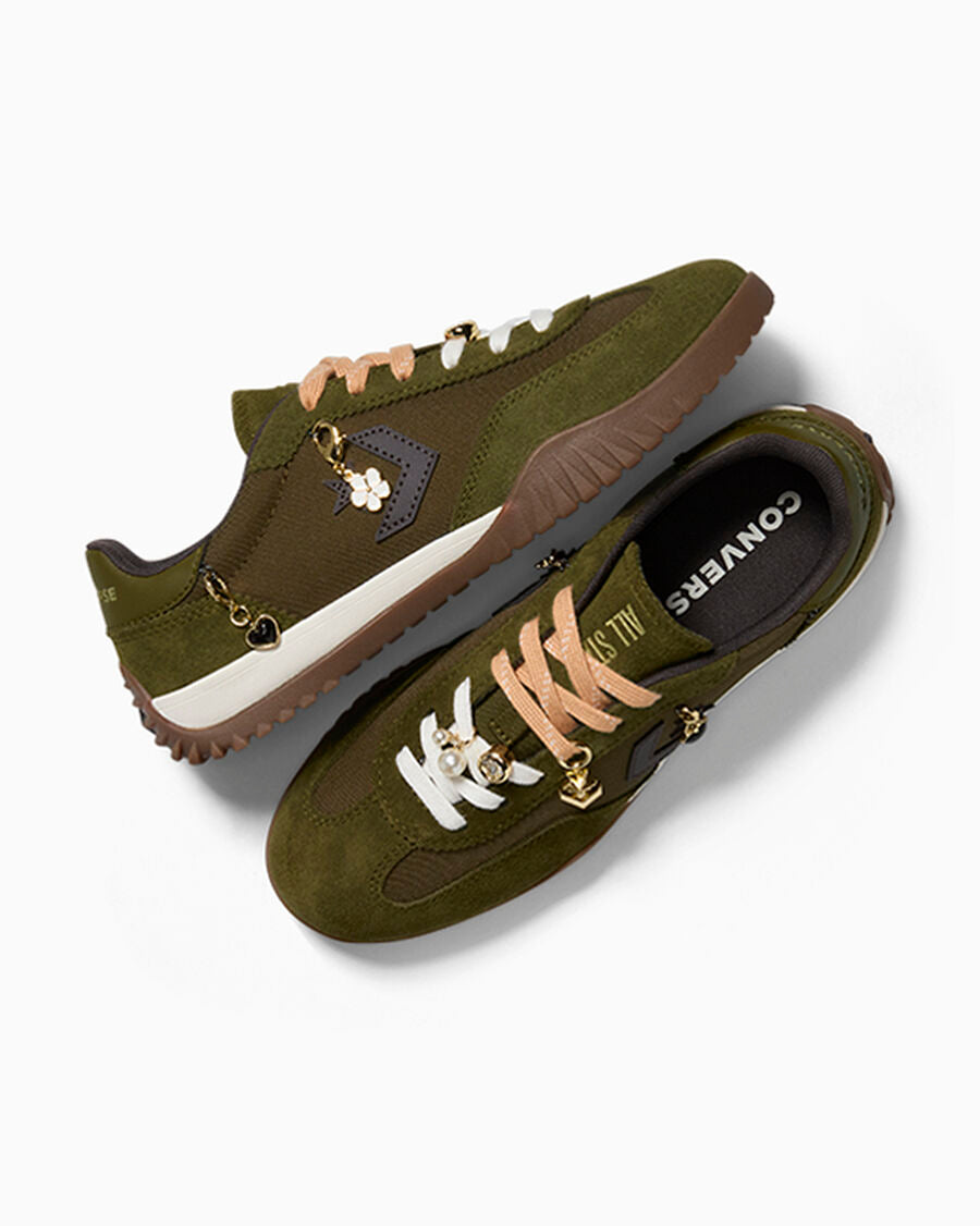 Charm-Detail Low Top Sneaker