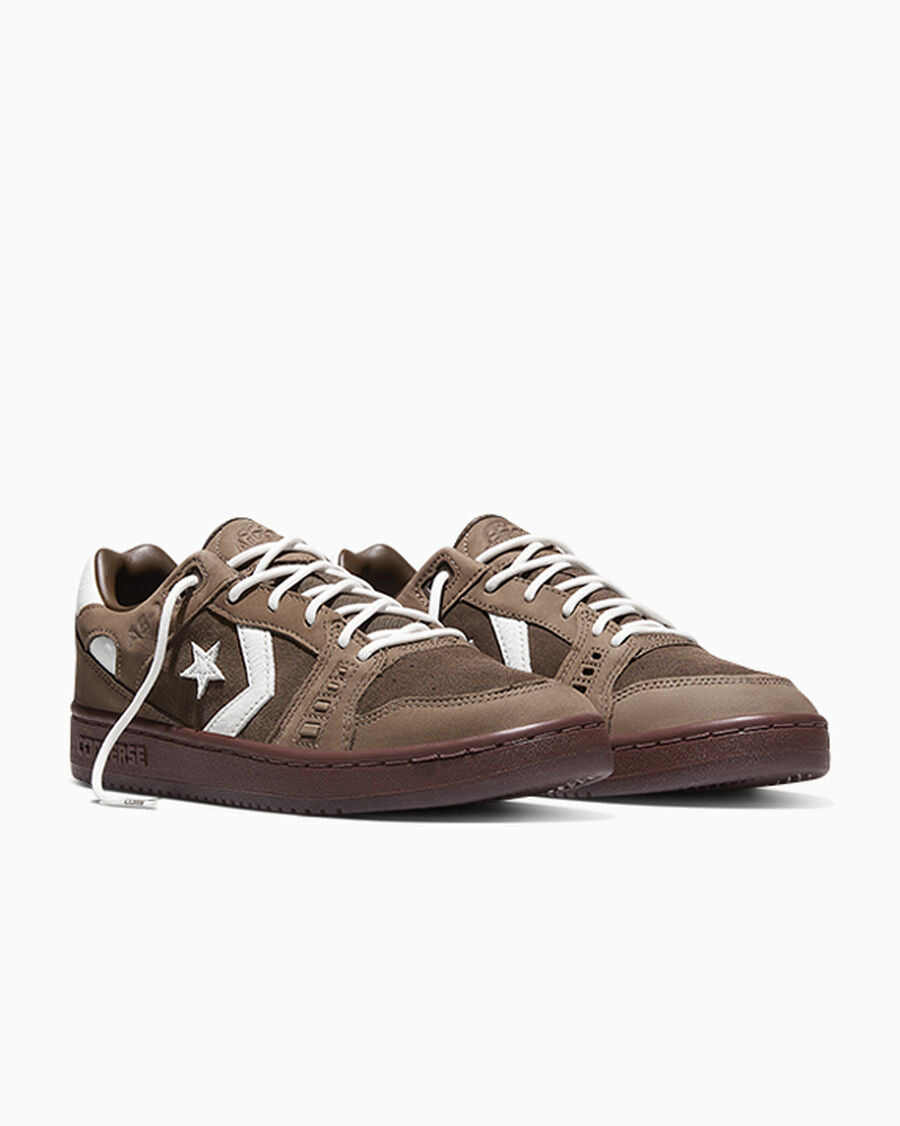 Leather And Suede Skate Low Top Shoe
