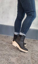 Load image into Gallery viewer, Corkys Smooth Black Boots
