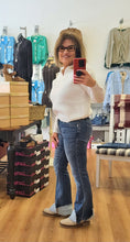 Load image into Gallery viewer, MELANGE COLLARD V-NECK BASIC WHITE SWEATER
