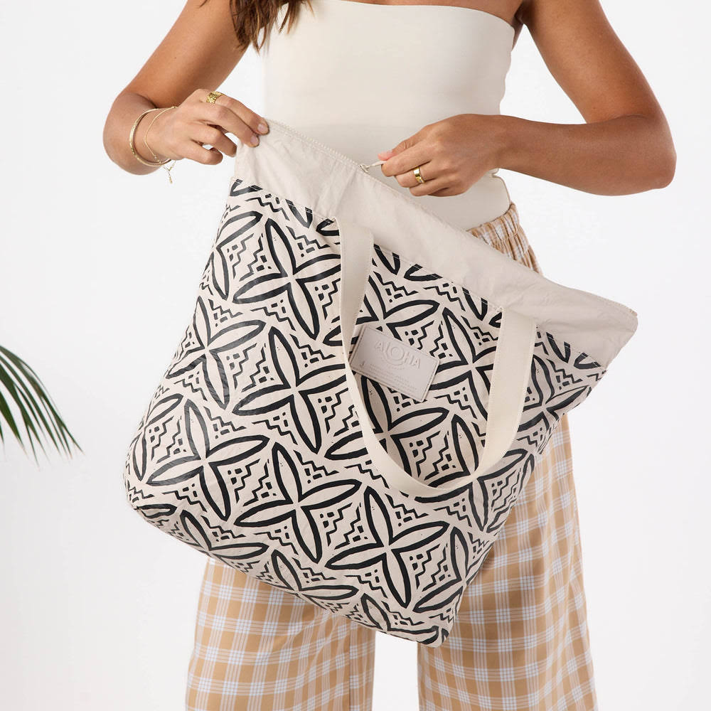 Expandable Splash-Resistant Tote - Abstract