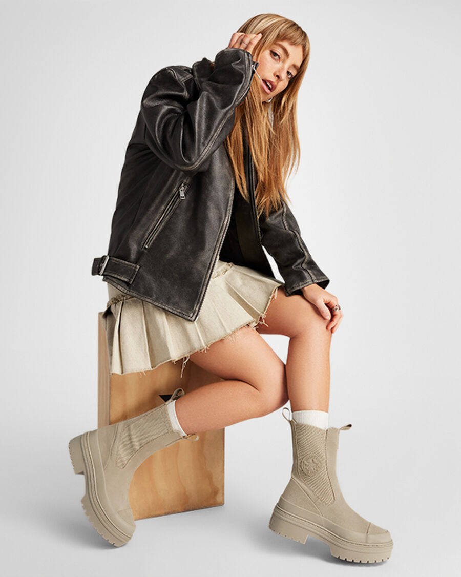 Women's Leather Lug Sole Chelsea Boot - Black - Vintage Cargo/Vintage Cargo