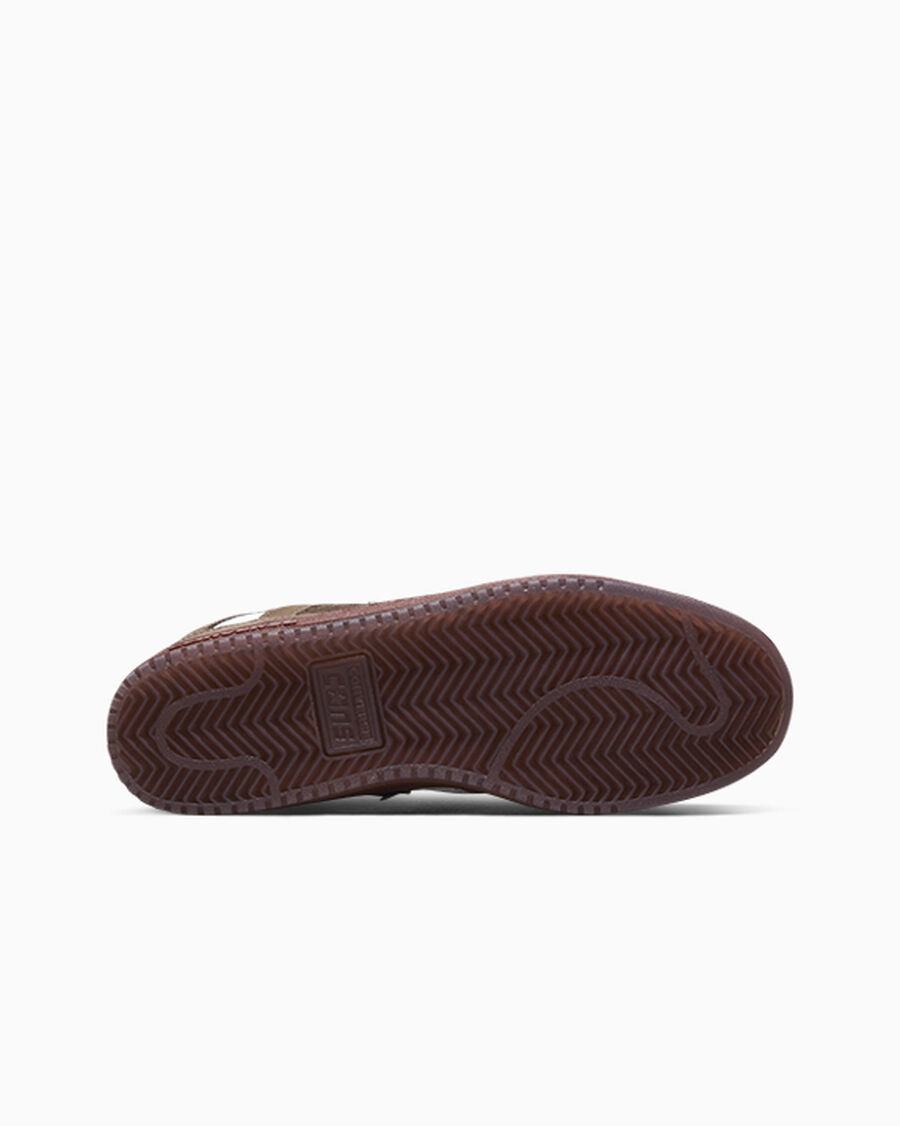 Leather And Suede Skate Low Top Shoe