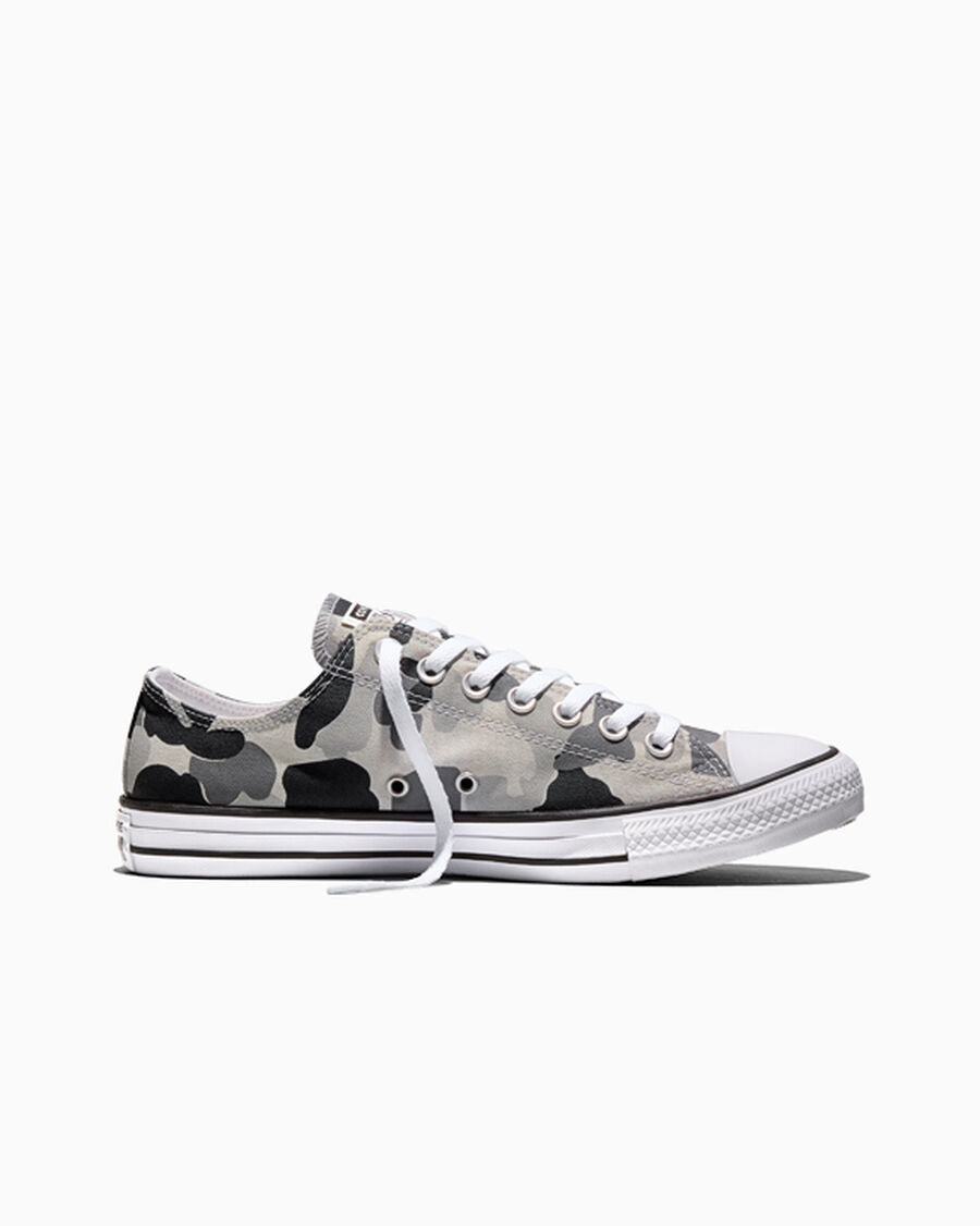 Unisex Camouflage Canvas Low-Top Sneaker