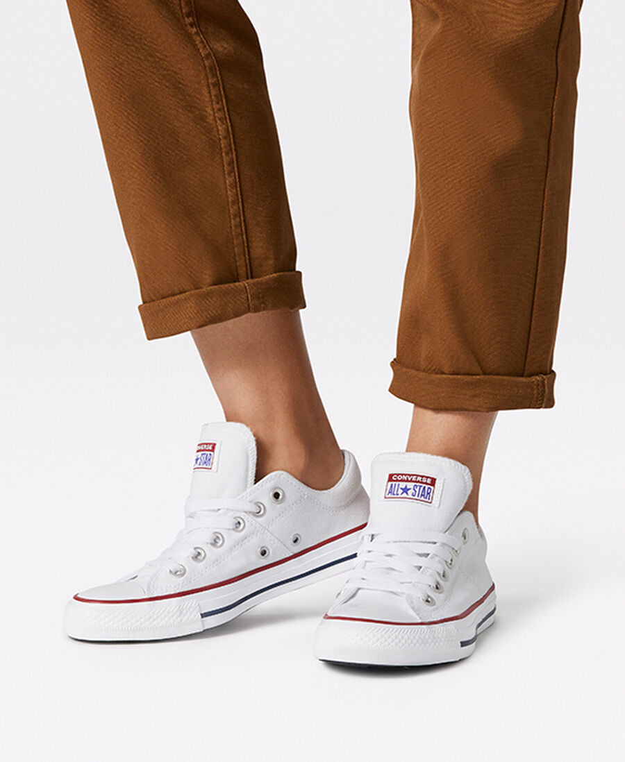 Women's Padded Canvas Low-Top Sneaker