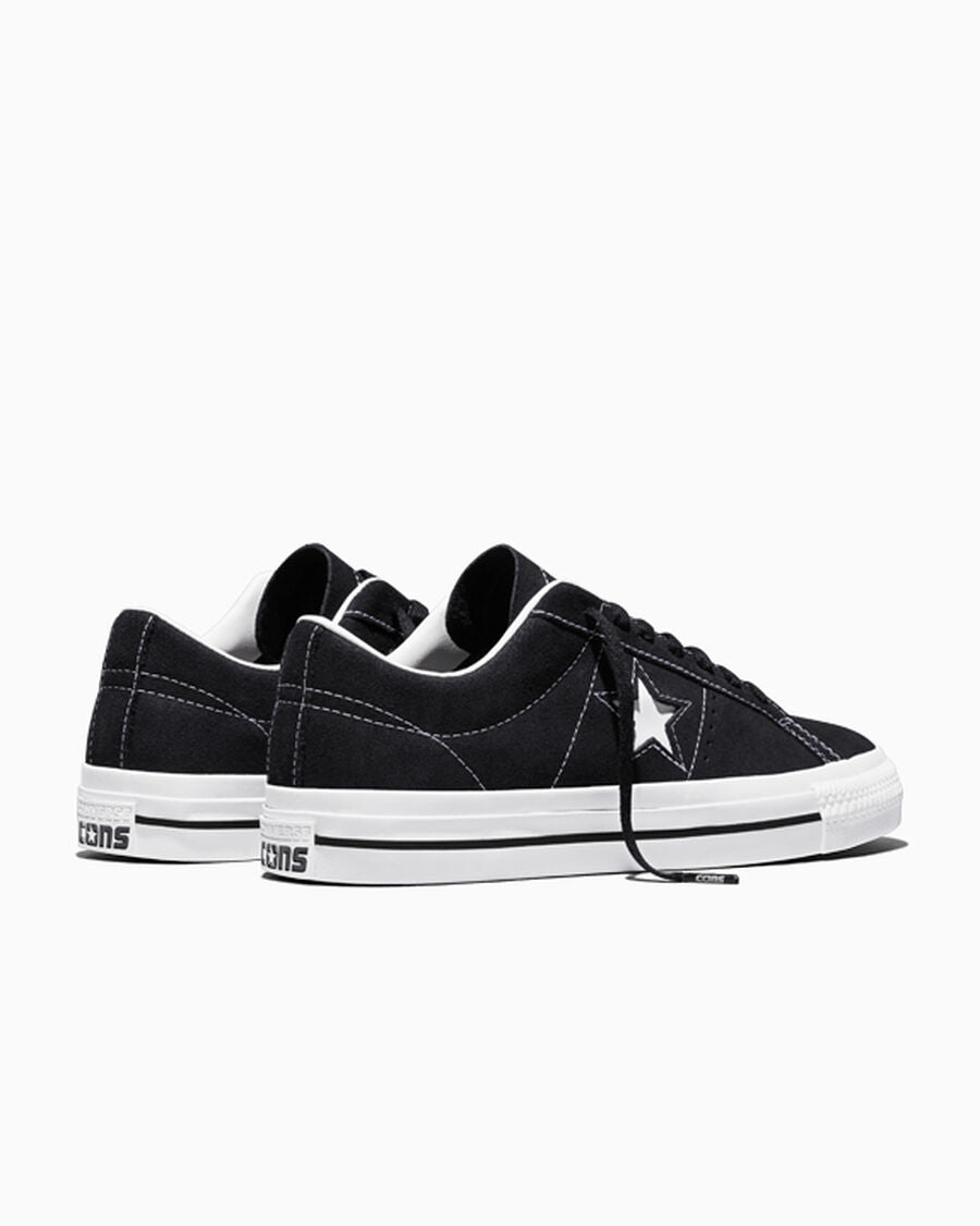 Unisex Suede Skate Low-Top Shoe - Black/Black/White