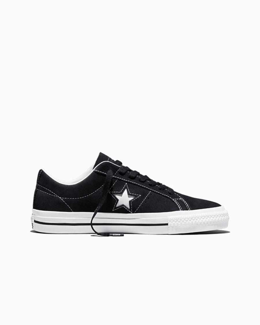 Unisex Suede Skate Low-Top Shoe - Black/Black/White