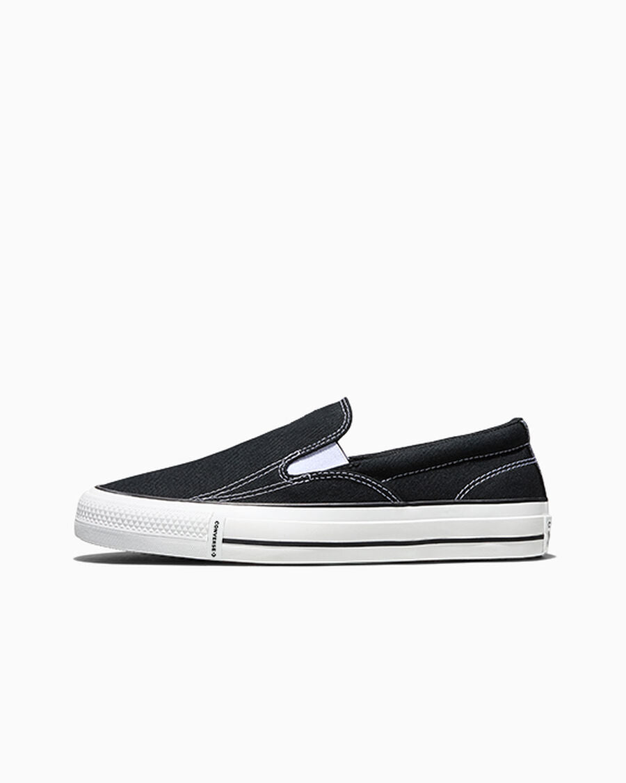 Canvas Slip-On Low-Top Sneaker - Black - Black/White/Black