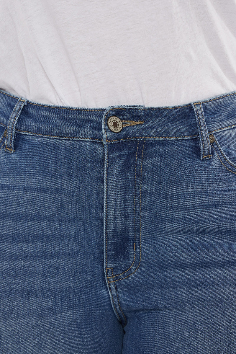 Women's Plus Size High Rise Bootcut Jeans - Ami