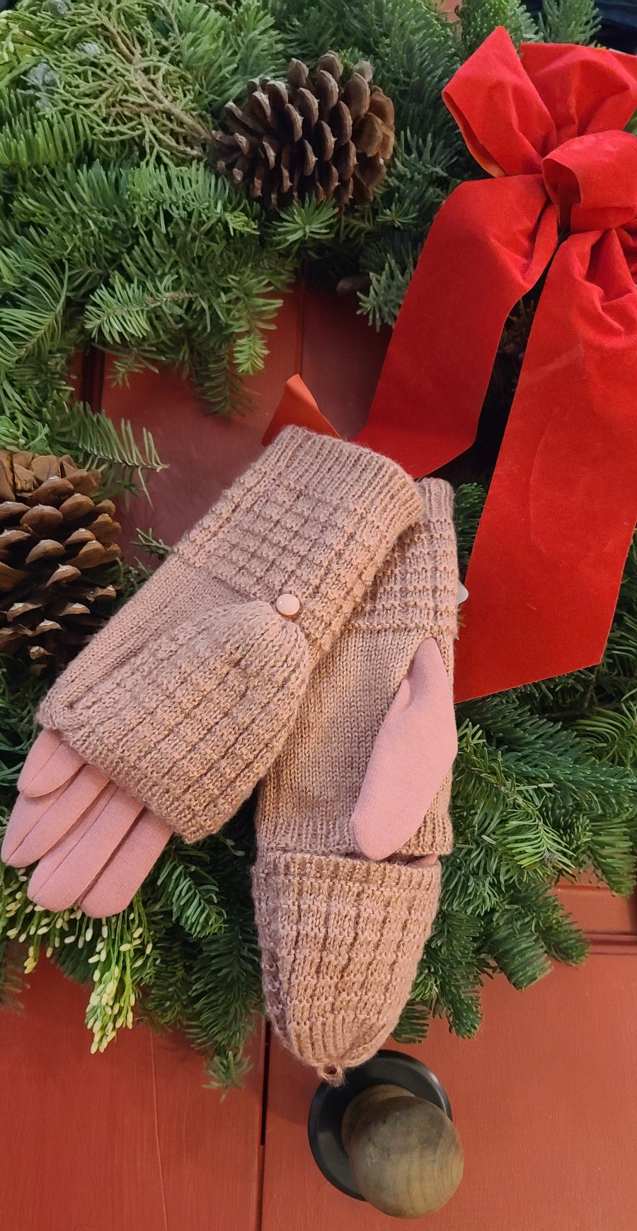 Rose Double Knitted Touch Screen Gloves