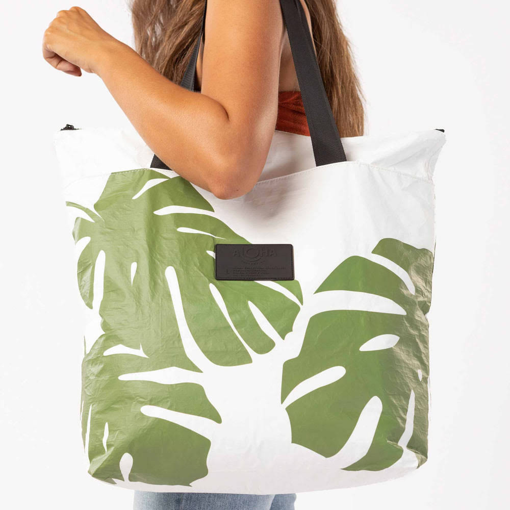Expandable Splash-Resistant Tote - Leaf Print