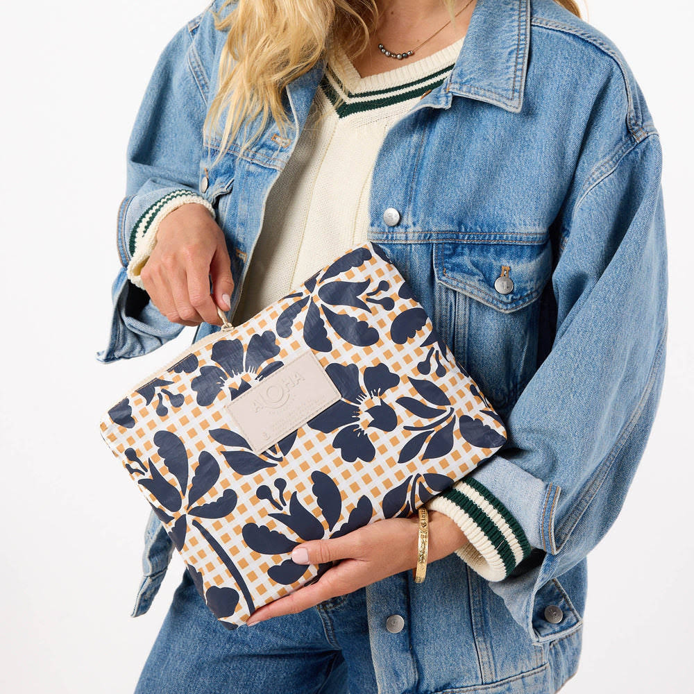 Medium Splash-Resistant Pouch - Floral Gingham