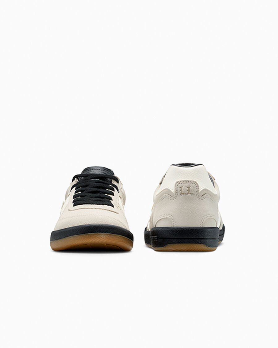 Suede Skate Low Top Shoe - Egret/Black/Gum