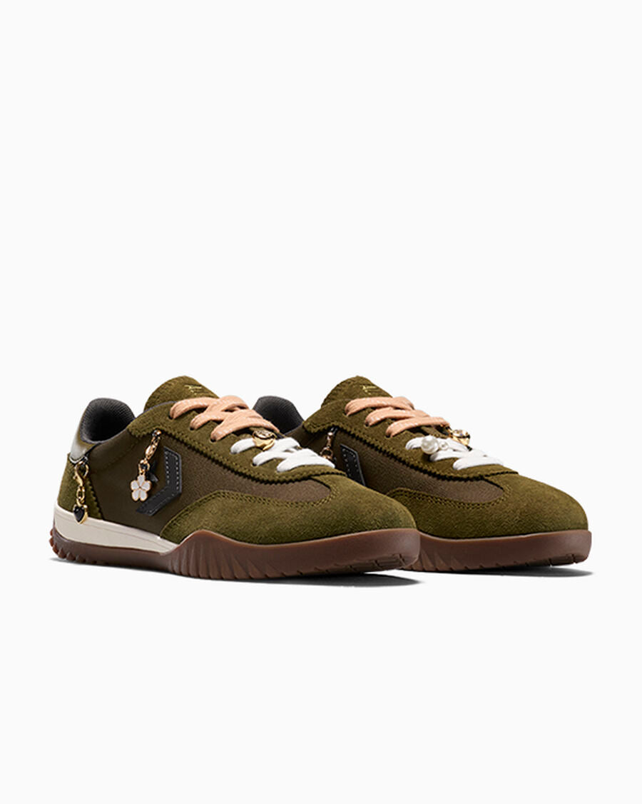 Charm-Detail Low Top Sneaker