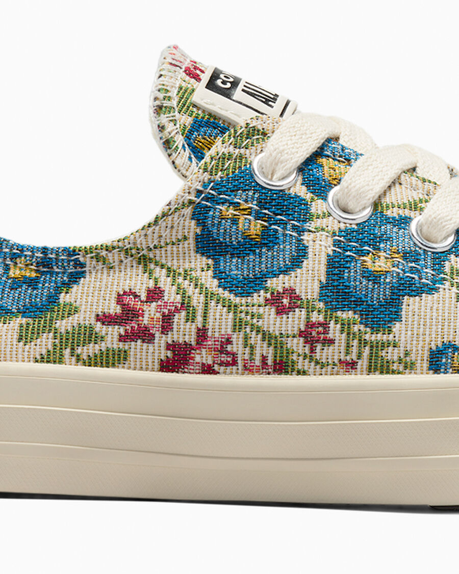 Women's Floral Jacquard Low Top Sneaker