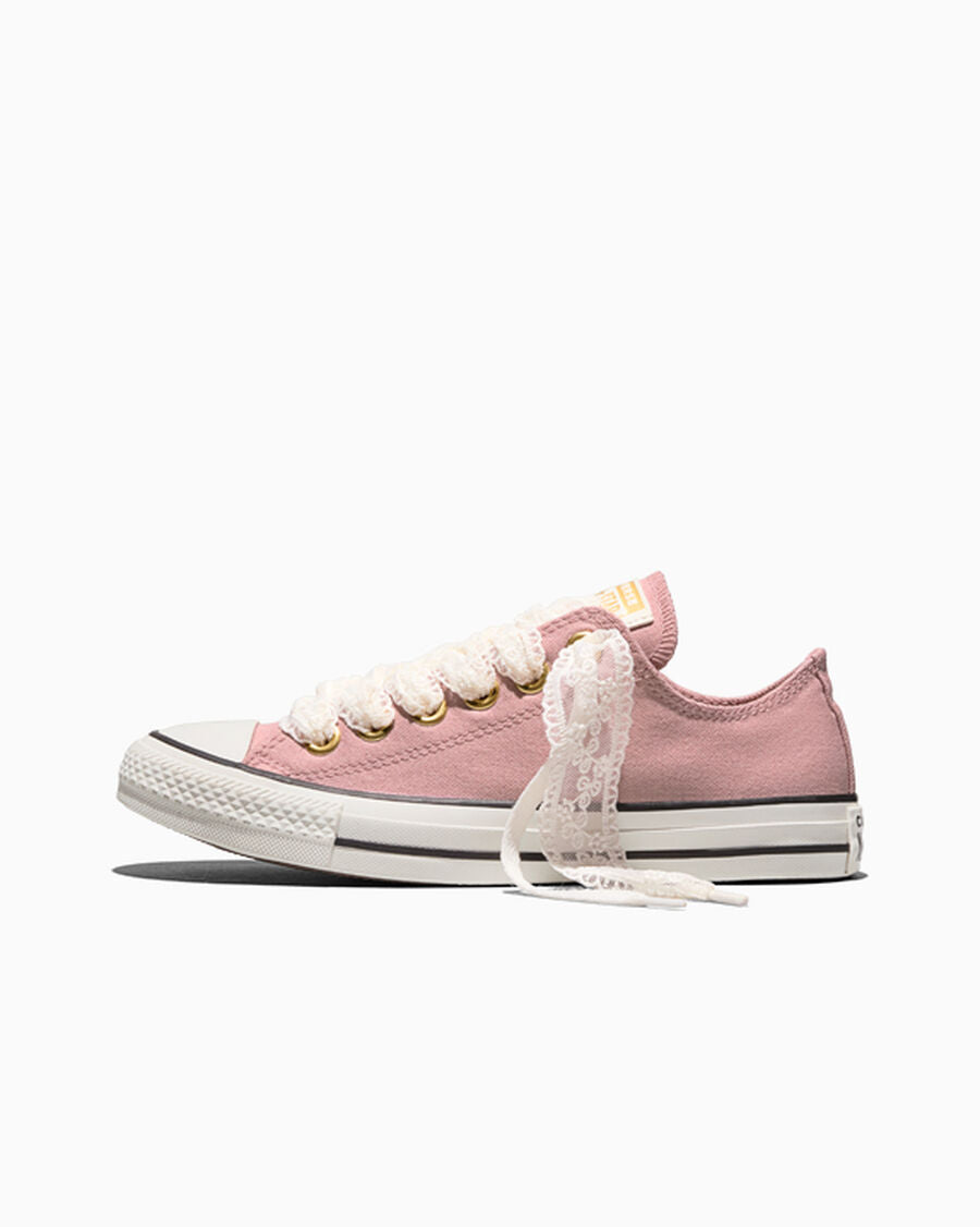 Women's Lace Canvas Low Top Sneaker