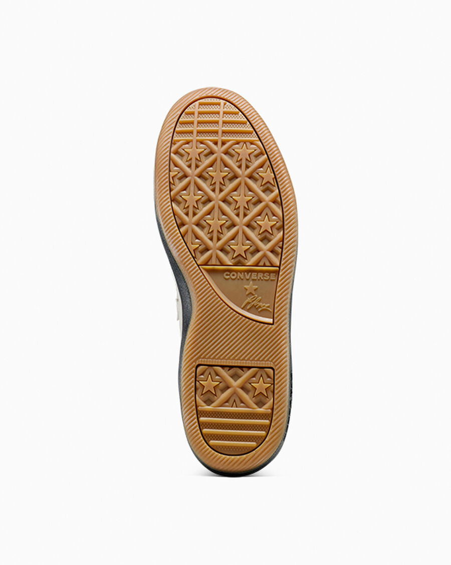 Suede Skate Low Top Shoe - Egret/Black/Gum