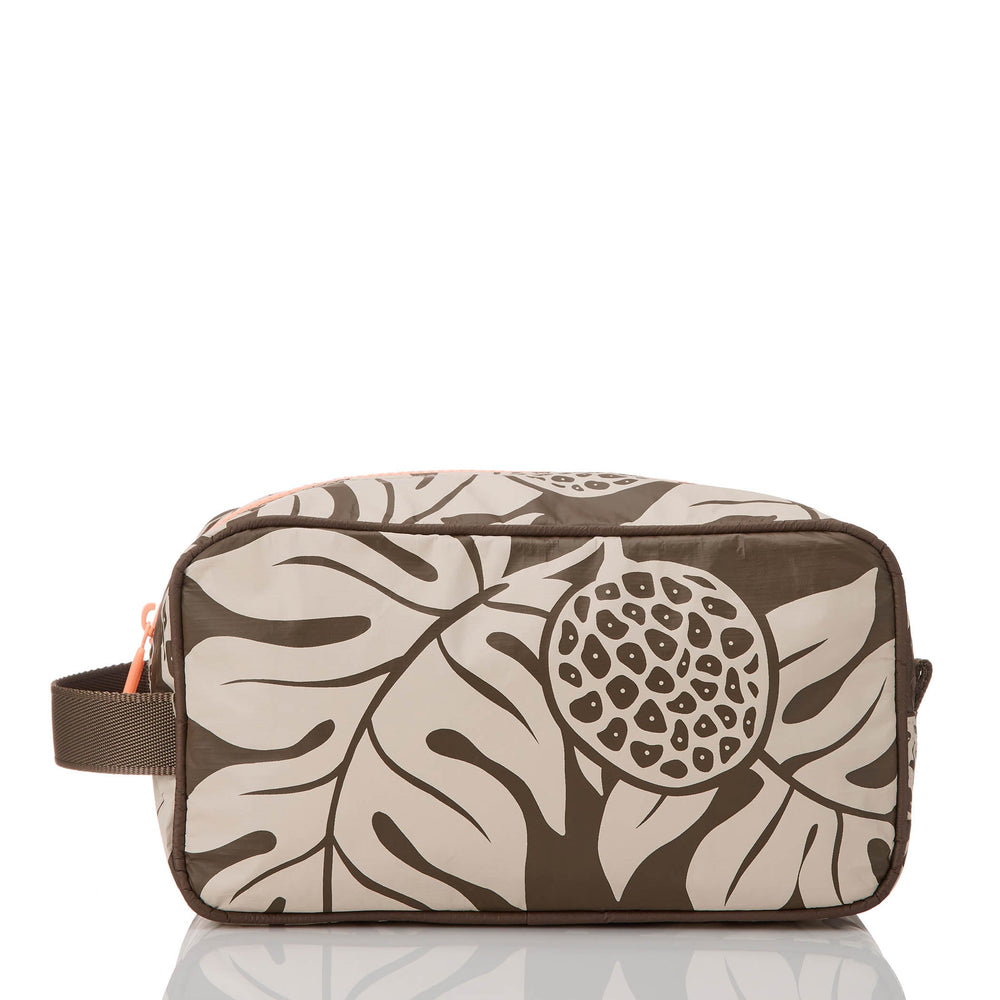 Splash-Resistant Toiletry Kit - Leaf