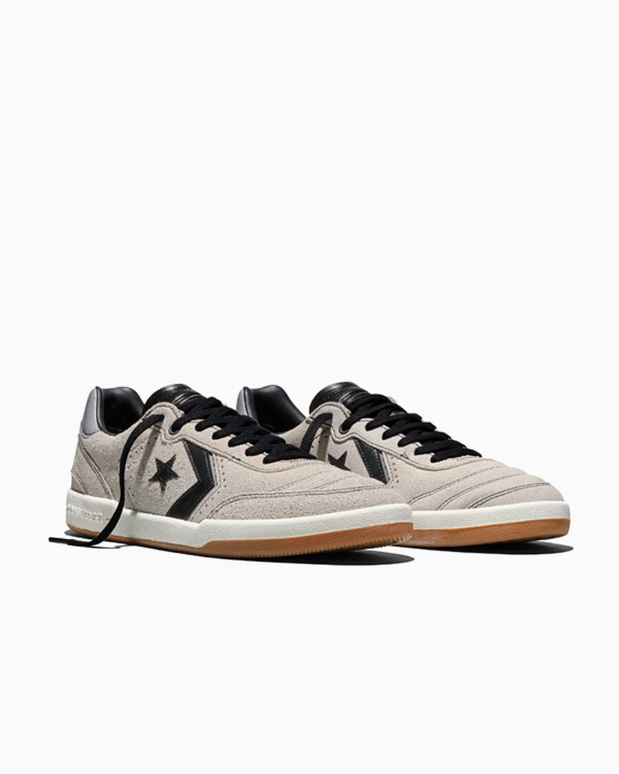 Suede Skate Low Top Shoe - Egret/Black/Gum