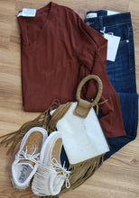 Load image into Gallery viewer, LONG SLEEVE V-NECK TOP
