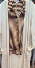 Load image into Gallery viewer, Womans long sleeve Ivory cardigan
